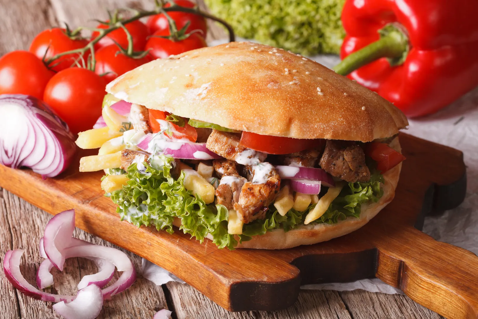 Beitragsbild zum Artikel: Der Döner im „Muskelmacher“-Fitnesstauglichkeits-Test!