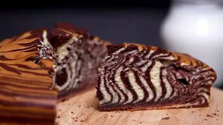 Beitragsbild zum Artikel: Sommerrezept: High Protein Zebra-Käsekuchen