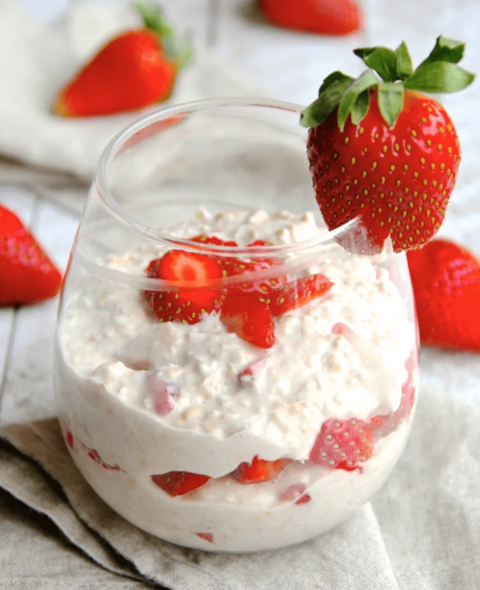 Beitragsbild zum Artikel: Overnight Oats im Cheesecake Stil – DAS wird Dein neues LIEBLINGSFRÜHSTÜCK!