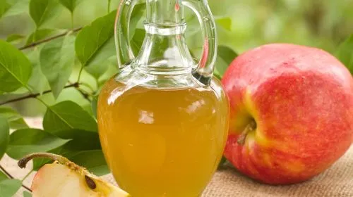 Beitragsbild zum Artikel: Superfood Apfelessig? – DIESE Wirkung hat die Einnahme des Essigs!