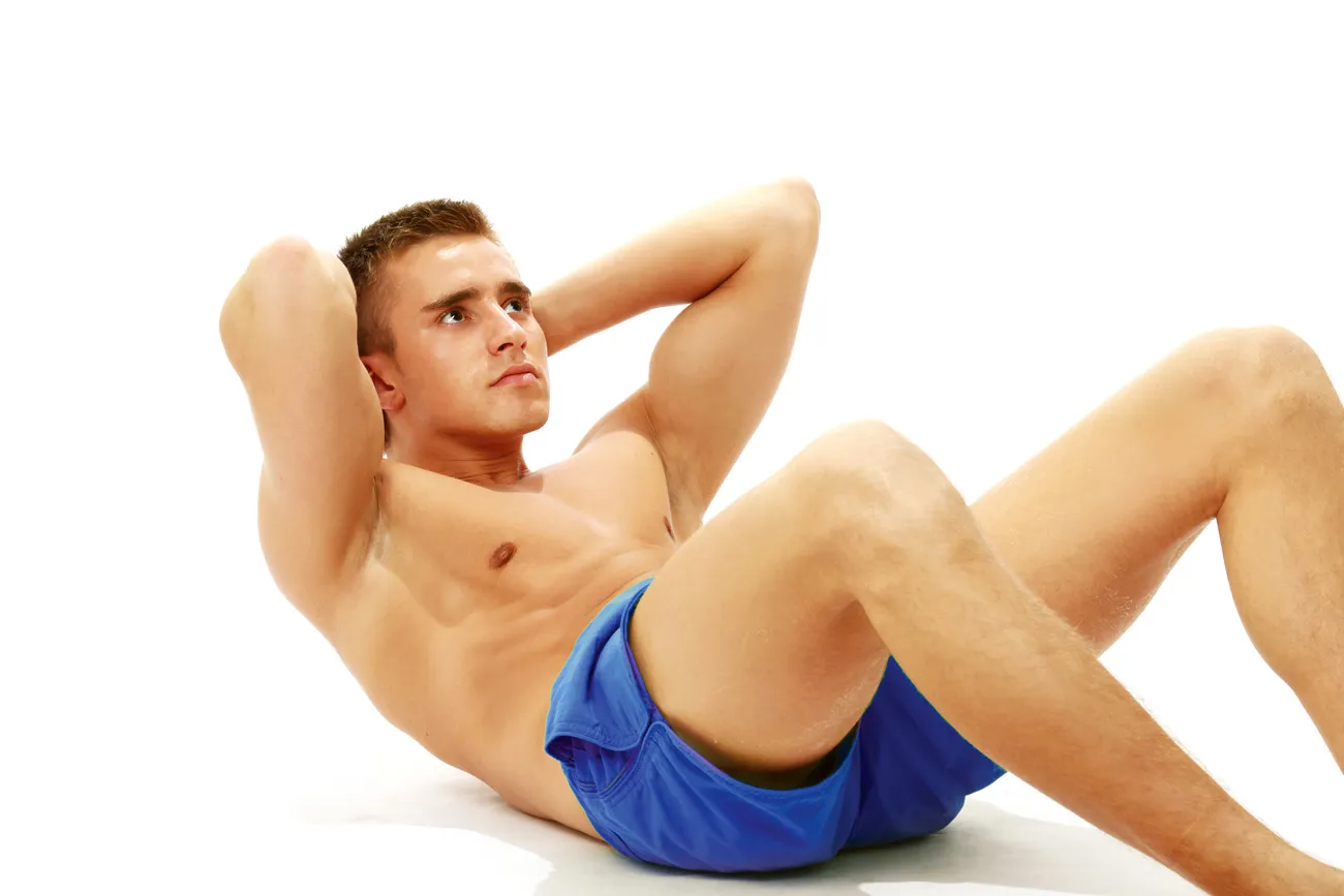 Beitragsbild zum Artikel: Eine schlechte Flexibilität des Rückgrats reduziert die Leistung bei Curl-Ups