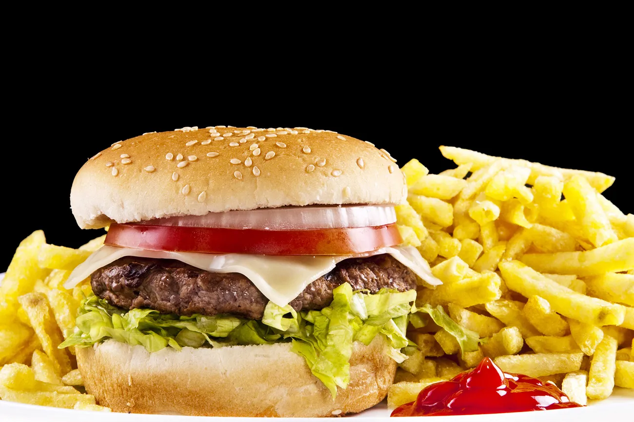 Beitragsbild zum Artikel: Fast Food Tipps zur Minimierung des „Schadens“