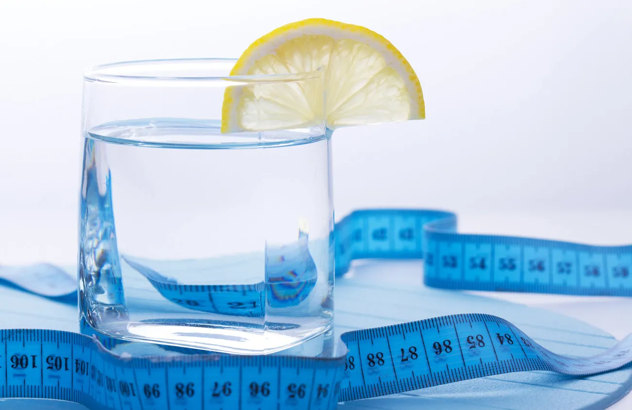 Beitragsbild zum Artikel: Wasser reduziert die Kalorienzufuhr