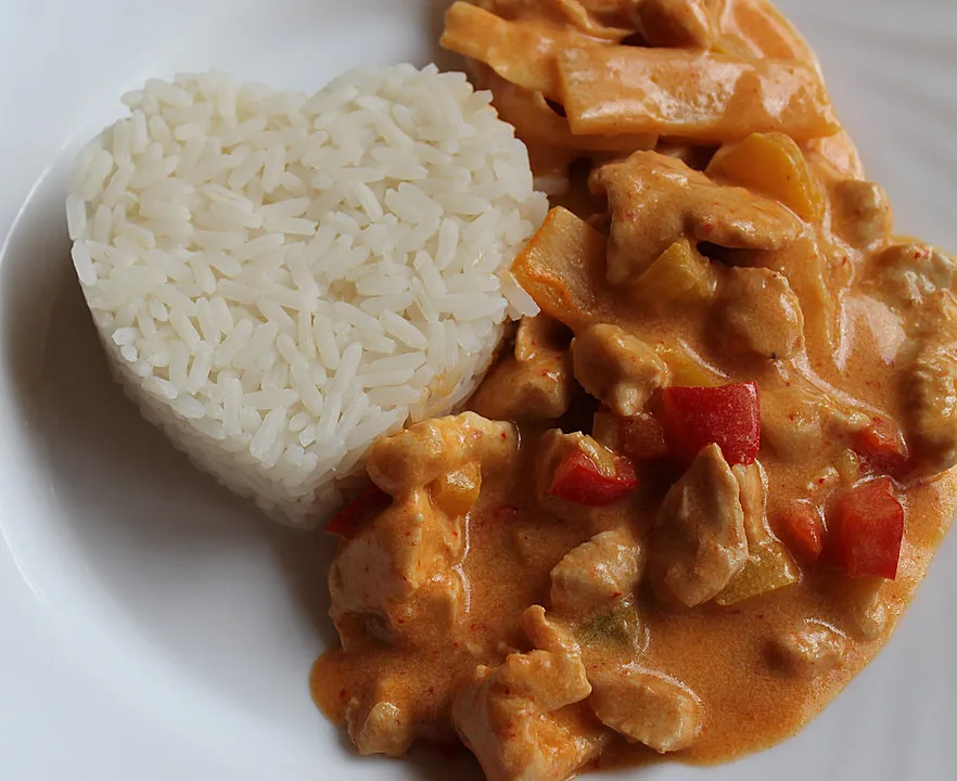 Beitragsbild zum Artikel: Hähnchencurry Low Carb