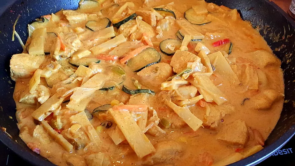 Abbildung 2 zum Artikel: Hähnchencurry Low Carb