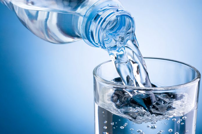 Wasser erhöht den Kalorienverbrauch