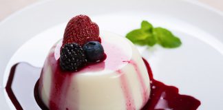 Frühlingsrezept, Low Carb High Fat Panna Cotta!
