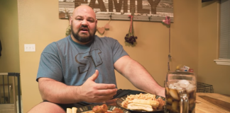 Full Day of Eating (12.000 Kalorien) des stärksten Mannes der Welt