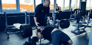 Tetzel steuert auf die 200kg Bankdrücken zu!