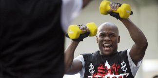 Die DÜMMSTE Übung überhaupt: Schattenboxen mit Kurzhanteln Schattenboxen mit Kurzhanteln